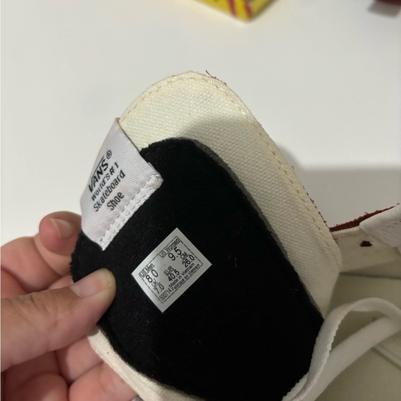 vans - Picture 3 of 7